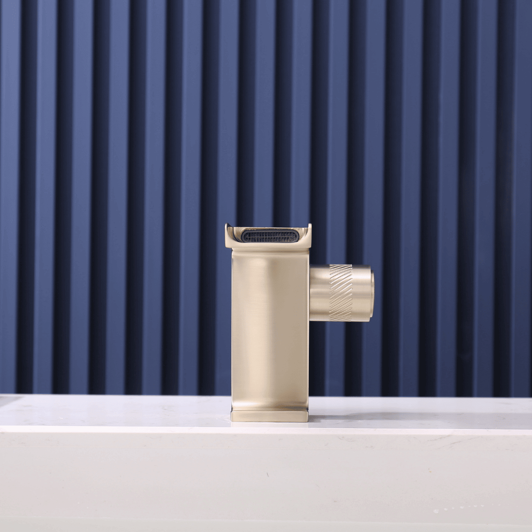 Washbasin tap with Waterfall George - Brushed gold